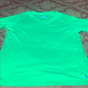 Under Armour semi fitted heat gear short large